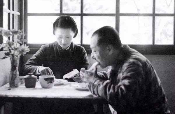 最美名媛严仁美现状如何