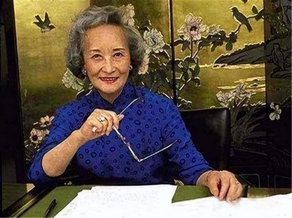 最美名媛严仁美现状如何