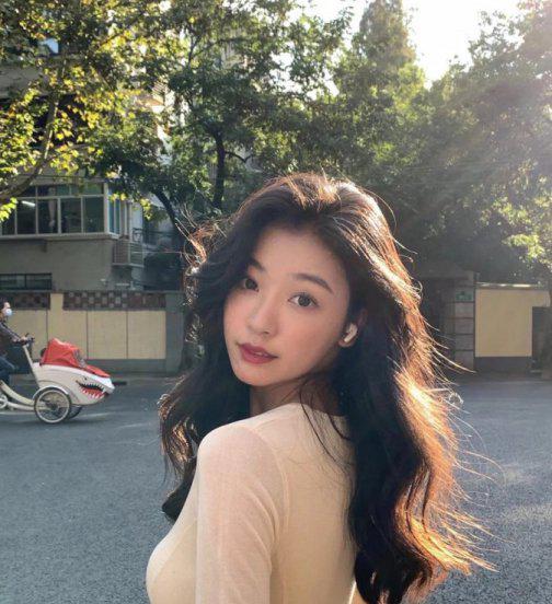 马思唯前女友易梦玲