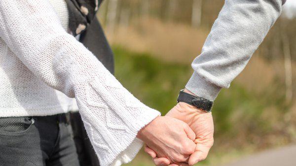 男女朋友身体接触顺序