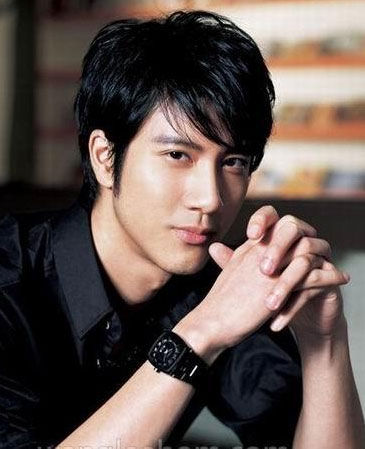 李靓蕾怎么认识王力宏恋爱