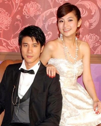 李靓蕾怎么认识王力宏恋爱