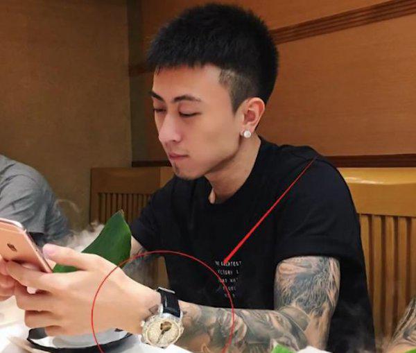 秦奋的儿子是谁生的