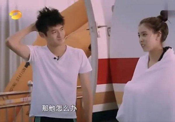 佟梦实和宋妍霏找感觉