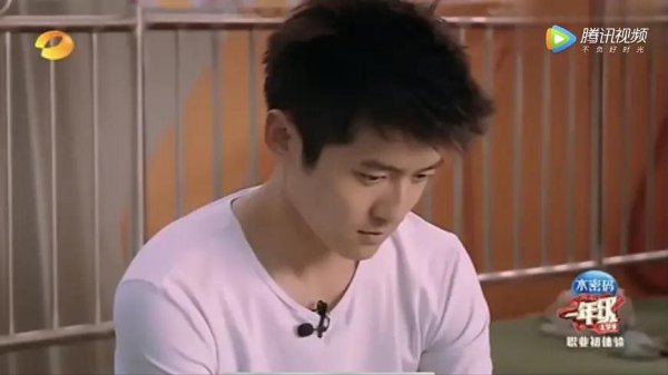 佟梦实和宋妍霏找感觉