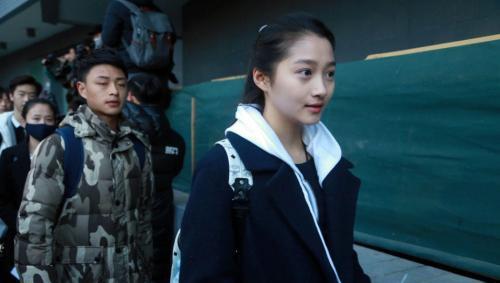 关晓彤的爷爷是谁是干什么的