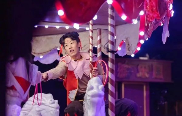 张国伟龙吸水视频