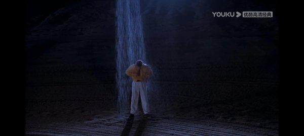 楚门的世界妻子叠手指什么意思