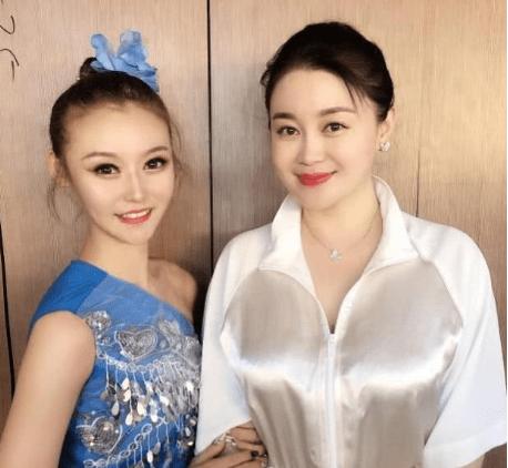 为什么关婷娜说她是本山座驾