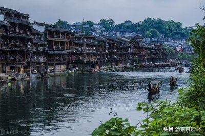 沈从文小说边城结局怎样 小说边城的结局为什么那么悲伤