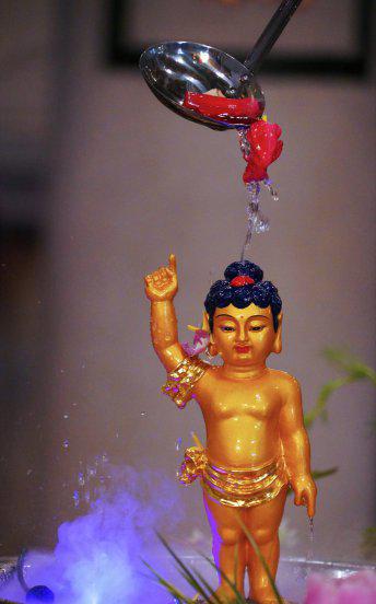 步步生莲典故怎么来的