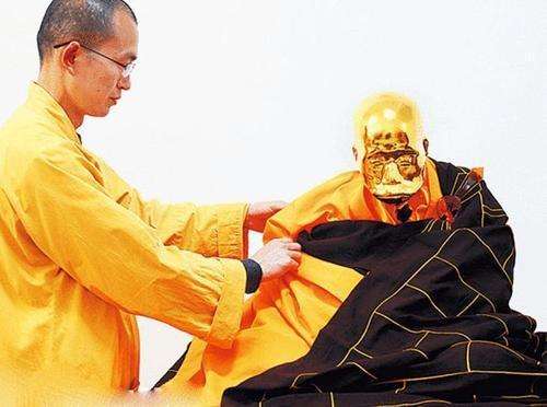 坐缸圆寂是什么意思