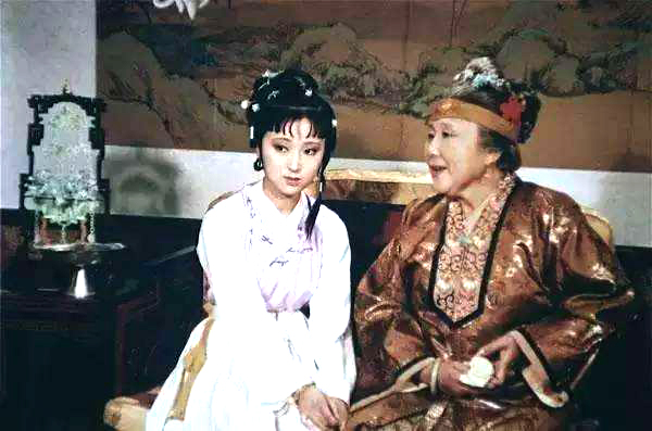 红楼梦中木石前盟是指谁和谁