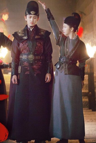 锦衣之下陆绎坐牢原因