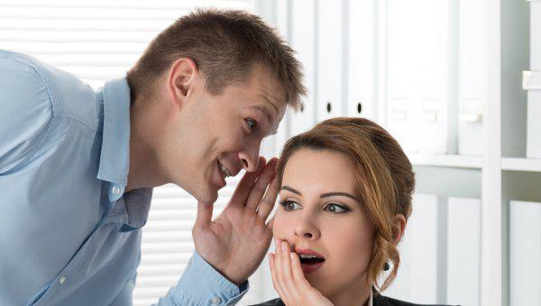 女同事喜欢你的五个表现