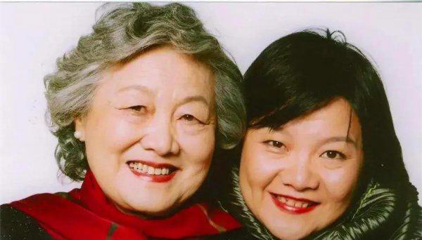 洪晃是谁的女儿