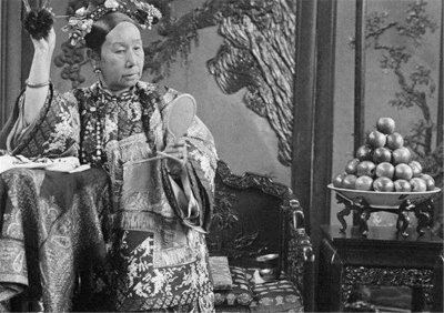 光绪和慈禧是什么关系 光绪为什么管慈禧叫亲爸爸