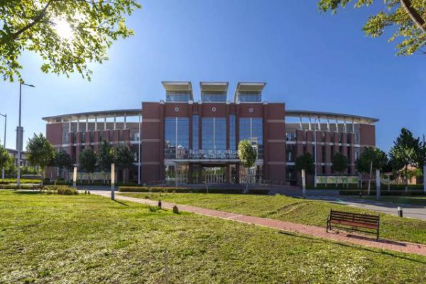 中国医科大学是211吗