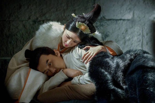 三国时期曹丕在位几年哪年驾崩的