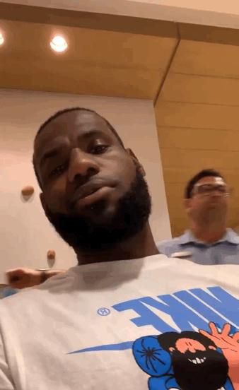 詹姆斯taco tuesday