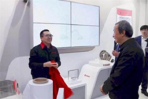 中国科学家潘锦功简介