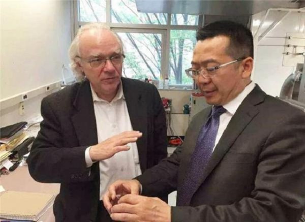 中国科学家潘锦功简介