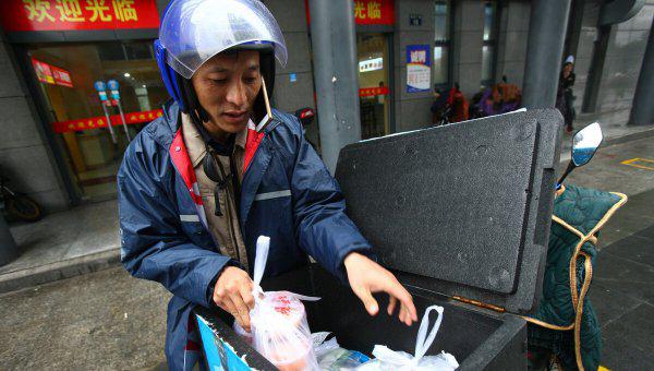 外卖小哥一个月挣多少钱