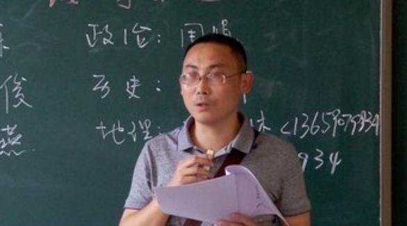 当大学辅导员我后悔了