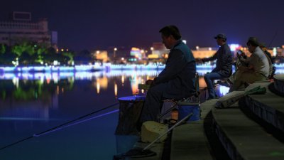 夜钓无口解决方法与技巧 晚上钓鱼一口都没有咋回事