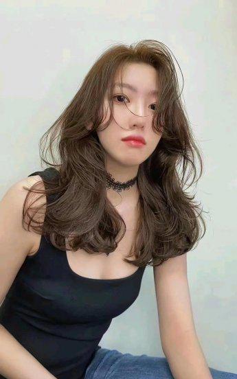 目前最流行的发型女