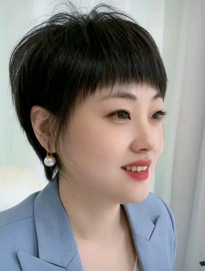 目前最流行的发型女