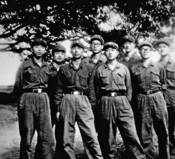 1976年下乡知青是什么意思