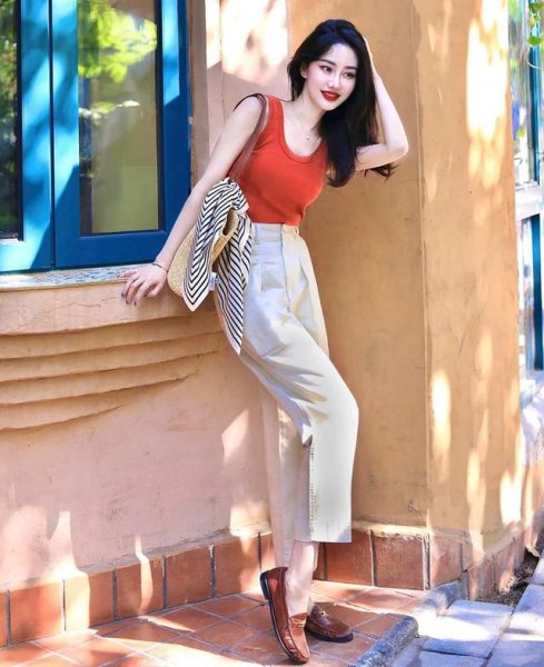 肩宽女生适合穿什么衣服