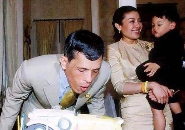 前车之鉴后车之师什么意思