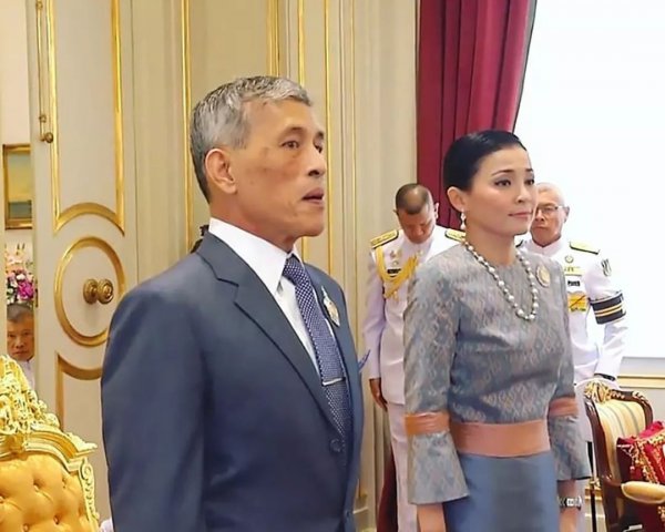 前车之鉴后车之师什么意思