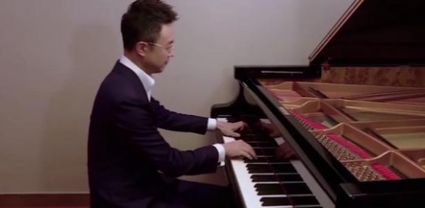 主持人刚强个人资料简历