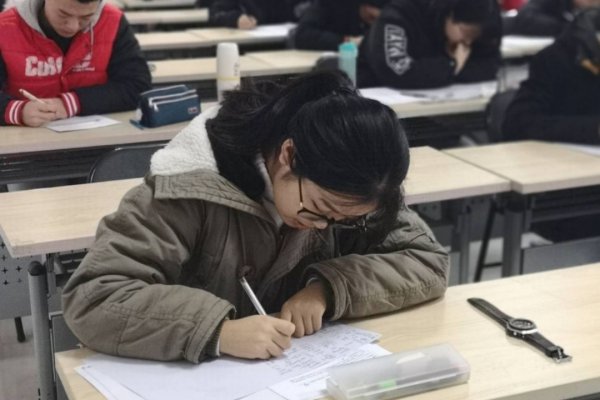 不考研直接工作后悔吗