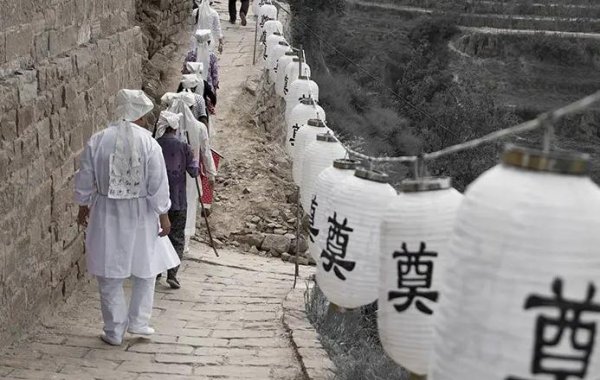 人死后头七回魂是真的吗