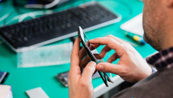 手机进水屏幕有水印怎么办