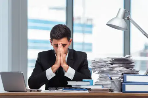 八小时工作制度最早在哪个国家出现