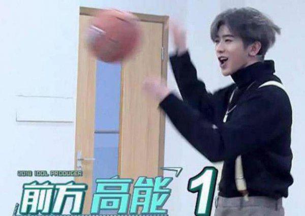 蔡徐坤篮球梗什么意思