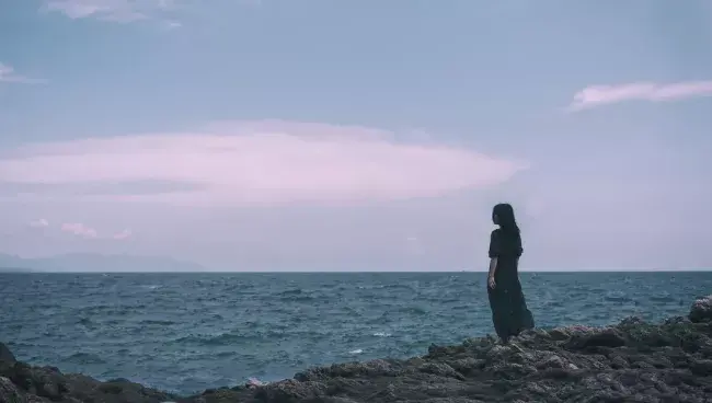 出轨的男人晚上睡觉有哪四个特点