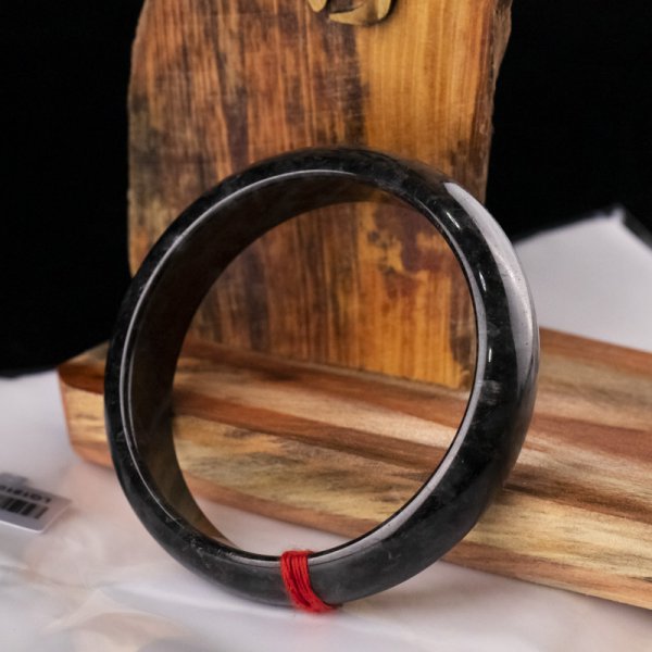 墨翡翠和墨翠的区别在哪里