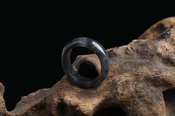 墨翡翠和墨翠的区别在哪里