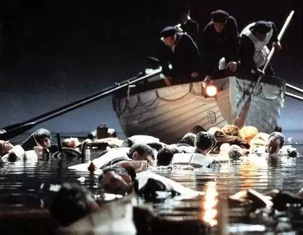 泰坦尼克号沉没时间是哪一年