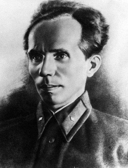 前苏联作家尼古拉奥斯特洛夫斯基的简介及事件