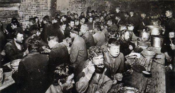 前苏联作家尼古拉奥斯特洛夫斯基的简介及事件