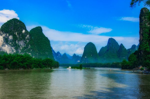 20元人民币背景是桂林的哪个景点