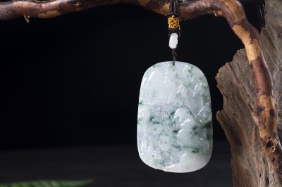 翡翠的棉絮会越戴越少吗 翡翠戴久了里面的棉絮会消失吗