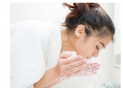 每天用清水洗脸好吗 长期一直用清水洗脸效果怎么样